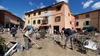 Italian Towns Covered In Mud Today As Flash Floods Hit Marche Italy 🇮🇹 September 14 2022 alluvione [upl. by Neville]