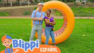 Programa de juegos de Blippi  Batalla de los gemelos  Blippi Español Videos educativos para niños [upl. by Ibbed]