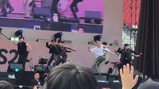 Ateez Wave  Lovesome 230422 [upl. by Valdis106]