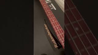 Rickenbacker 4003S  very quick look [upl. by Freyah]