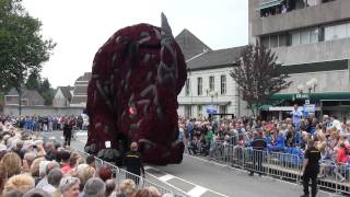 62e Bloemencorso Valkenswaard 1e ronde 13092015 44 [upl. by Enahsed]