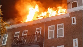 Grote uitslaande brand verwoest meerdere woningen  Allard Piersonstraat Rotterdam [upl. by Borrell]