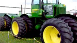 A walk around of Don Dufners John Deere 830 special tractor [upl. by Zared591]