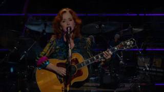 Bonnie Raitt w Crosby Stills and Nash  Love Has No Pride  Madison Square Garden  20091029amp30 [upl. by Najtsirk41]