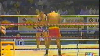 Therdkiat VS Chatchai Muay Thai [upl. by Annekam]