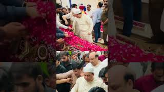 Rahat Fateh Ali Khan On Nusrat Fateh Ali Khan Grave rahatfatehalikhan nfak [upl. by Aisetra601]