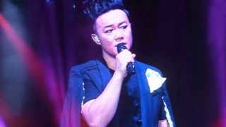 Eason Chan 陳奕迅 你的背包 Ni te Bei Bao Sydney Concert 29 Sept 2013 [upl. by Savanna]