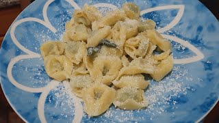 Tortellini Manteiga Sálvia e Parmesão  Tortellini Burro Salvia e Parmigiano [upl. by Aniz]