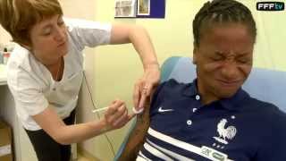 Equipe de France Féminine  à lheure du vaccin contre la fièvre jaune [upl. by Ecnav]