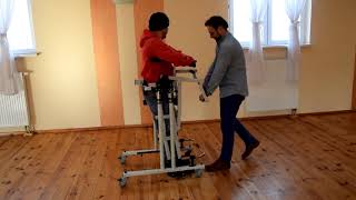 Der Gehtrainer  Stehtrainer für die Rehabilitation von Menschen mit Tetraplegie  WalkStander Sport [upl. by Greggory]