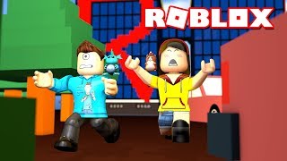 ESCAPE ROBLOX HEADQUARTERS OBBY w Dollastic Plays  MicroGuardian [upl. by Friedberg]