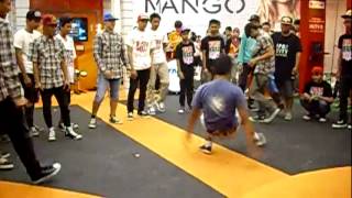 Blazin Squad Bboy  TM Showcase  Jusco Aeon Station 18 Ipoh Perak [upl. by Nilorac]