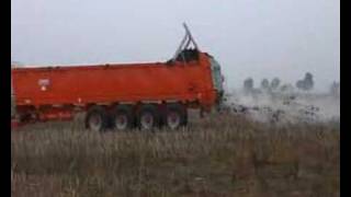 THE BIGEST MANURE SPREADER IN THE WORLD  EPANDEUR  ROZRZUTNIK BROCHARD [upl. by Besnard]