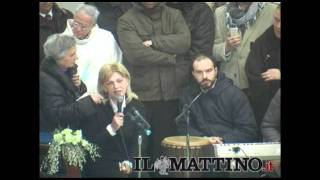 La veggente di Medjugorje parla ai fedeli al Palavesuvio di Napoli [upl. by Mcconnell42]