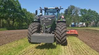 Fendt 1050 beim Grünroggen Umbruch mit einem Kuhn Bodenfräse vom Betrieb Moormann [upl. by Embry334]