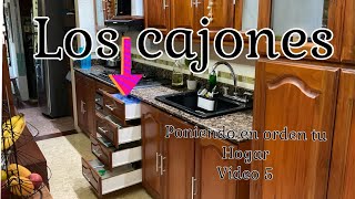 Organización y limpieza de los cajones en mi cocina  poniendoenordentuhogar temporada 4 video [upl. by Byrne452]