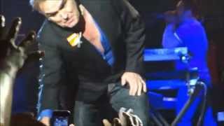 MorrisseyHAND IN GLOVEThe SmithsLiveMay 10 2014LA Sports Arena Los Angeles CAMOZ Marr [upl. by Nnylecoj]