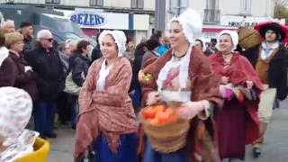 Marchés de Noël foires aux santons en Provence [upl. by Raimondo]