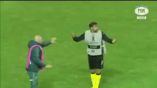 Felipe Melo VS Matías Mier no Estádio Campeón del Siglo Peñarol vs Palmeiras Libertadores 2017 [upl. by Yrolg468]