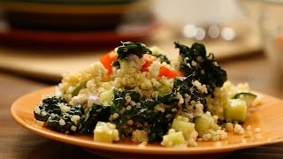 Salade met boerenkool quinoa en avocado [upl. by Annitsirhc925]