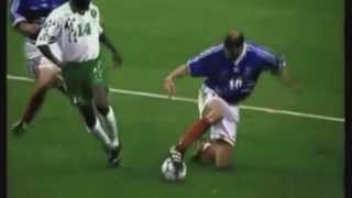 Zinedine Zidane  Cancion  Video [upl. by Leahcimdivad]