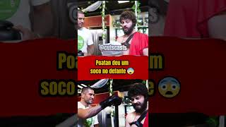 Poatan deu um soco no defante😯 humor poatan mma [upl. by Cirted128]