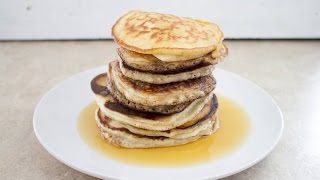 Recette des vrais pancakes américains  Faciles rapides et moelleux [upl. by Ivers566]