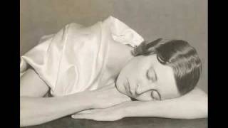 Alberto Rabagliati  Dormi Bambina Sleep Baby 1940 [upl. by Flynn]