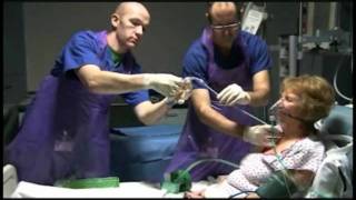 Advanced intubation of a tracheostomy stoma [upl. by Bak]