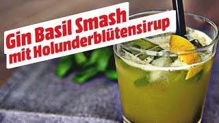 Gin Basil Smash mit Holunderblütensirup – Erfrischender Sommercocktail • KochMit [upl. by Ashok606]