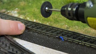 Kontaktgleis nachträglich selbst bauen  Märklin CGleis Kontaktgleis für die H0 Digitale Steuerung [upl. by Tezzil871]