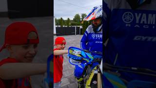 Revs motor full gass shorts motocross yamaha [upl. by Eeroc193]