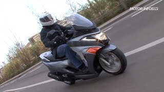 Essai scooter Daelim Steezer 125 [upl. by Butcher456]