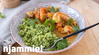 Wok met scampi en broccolirijst Recept  njammie [upl. by Thordis]