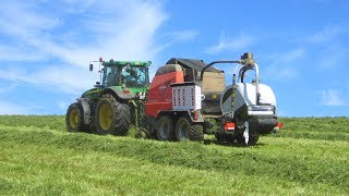 1 Schnitt 2013  Siloballen pressen mit John Deere 7720 amp Kuhn VBP 2190 [upl. by Priscilla]