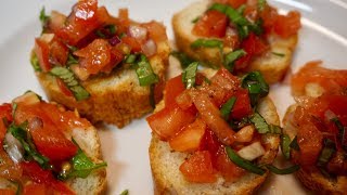 Bruschetta de Tomate y Albahaca  Aperitivo Italiano [upl. by Netsrejk]