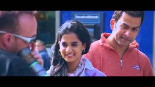 Kannadi Vaathil London Bridge Movie Video Song HD [upl. by Madeline570]