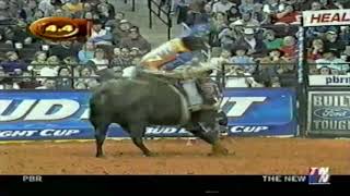 Mudslinger bucks Greg Potter  02 PBR Shreveport [upl. by Sontag]