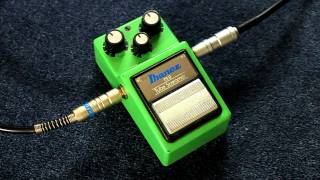 Ibanez TS9 Tube Screamer Bass Demo [upl. by Flannery]