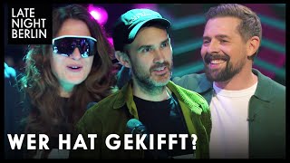 Wer kifft es Klaas enttarnt bekiffte Mitarbeiterinnen  Late Night Berlin [upl. by Jolee]