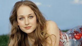 Leelee Sobieski in super act and smile photos gallery [upl. by Ytsirk725]