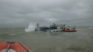 Binnenvaartschip gezonken op het IJsselmeer [upl. by Steffie900]