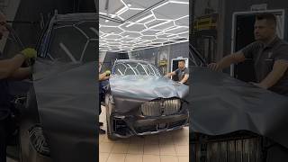 Satynowa czerń na masce BMW X7 – luksus i ochrona bmwx7 satynowaczern carwrapping detailing [upl. by Allie]