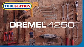 A closer look at the Dremel 425035 MultiTool  Toolstation [upl. by Ambler]