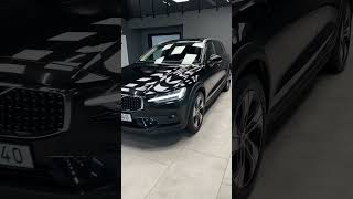 Volvo V60 Cross Country B4 AWD  2021 [upl. by Selim]