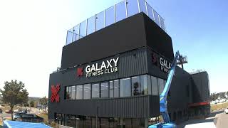 Goldbach Iconic LED Wall Outdoor Galaxy Fitness Brunn am Gebirge im Zeitraffer [upl. by Olumor370]