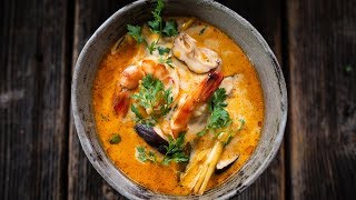 Przepis na tajską ZUPĘ TOM YUM 🍤  UMAMI [upl. by Allsun]