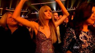 Enrique Iglesias feat Pitbull Medley  AMAs 2010 www enriqueclub co cc x264 [upl. by Eenwat]