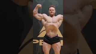 Freestyle posing bodybuilder💪😱fitness motivation bodybuilding short respect [upl. by Okia]