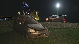 Aesch bei Neftenbach ZH Auto überschlägt sich [upl. by Llerut]